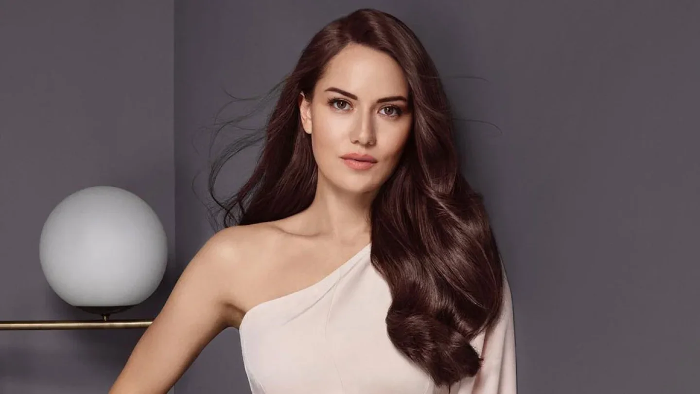 Fahriye Evcen Kimdir?