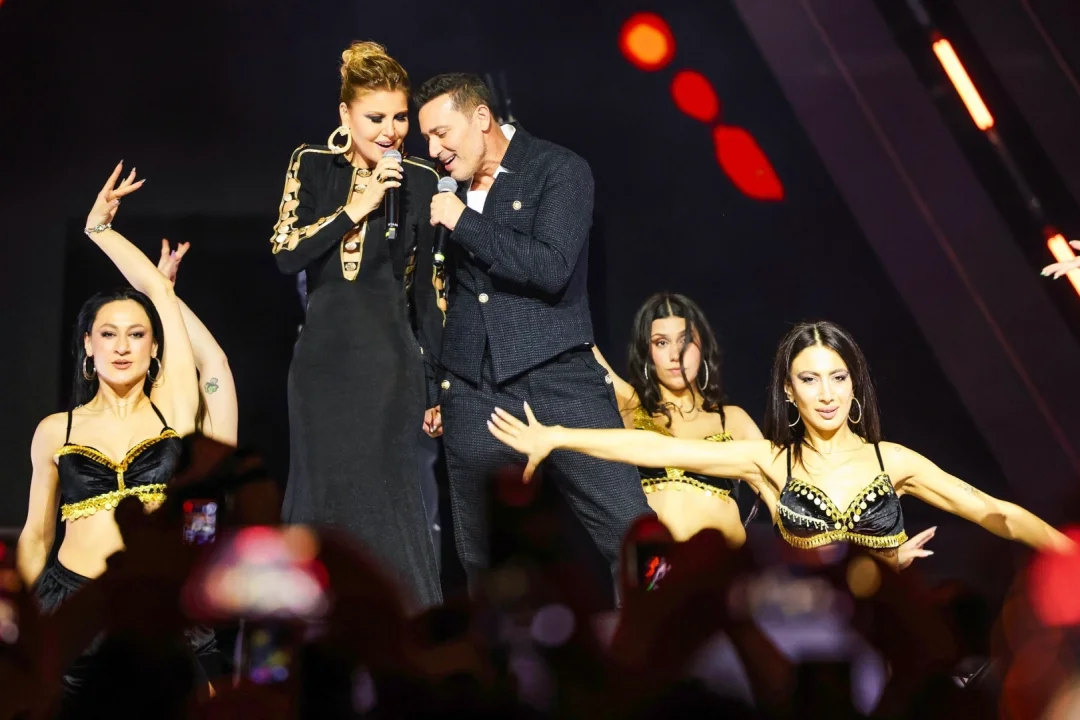 Gülben Ergen ve Mustafa Sandal Aynı Konserde Buluştu