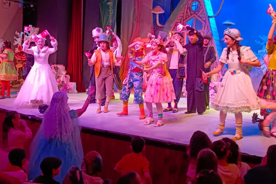 23 Nisan Coşkusu Bencil Dev'e Taşındı